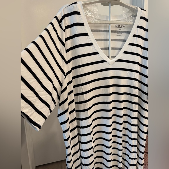 Torrid Tops - Picture 3 of 7